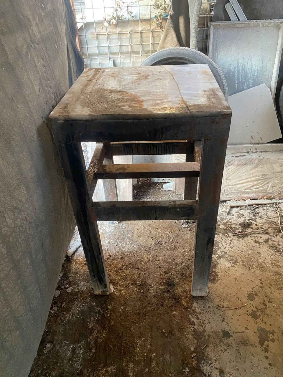 السلام عليكم غراض مطعم للبيع شوايتين هنه وميوزتهن كاملات وشغالات وحدة ٦ عيون والثانية خمسة عيون 
وميز تقطيع لحم
ميز باريستا والثانيه مال تحضير 
خلاط ثومية كبير فافوم اصلية
لوكو عام
وغراض بعد اكو هواي
راسلني خاص وتدللون
مكاني بغداد كمب سارة


**إذا كنت صاحب هذا الإعلان وتريد حذفه لأي سبب، رجاءا أرسل رسالة إلى الدعم الفني**