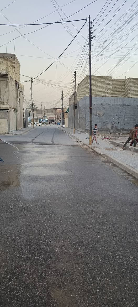 للبيع دار بحي السفير ١٠٠ متر قريب على شهداء الثالثة
اي استفسار ***********
