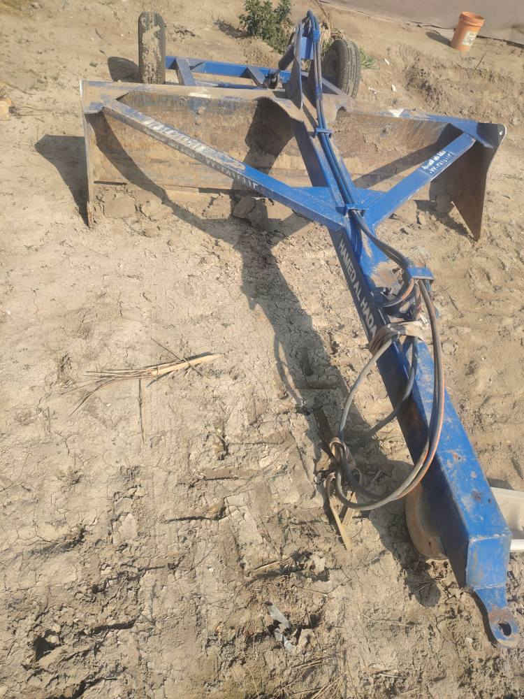 السلام عليكم
لاندبلين للبيع
عرضه 265
جديد مستعمل شي قليل حدادة حامد الخميسية
الاتصال ***********
