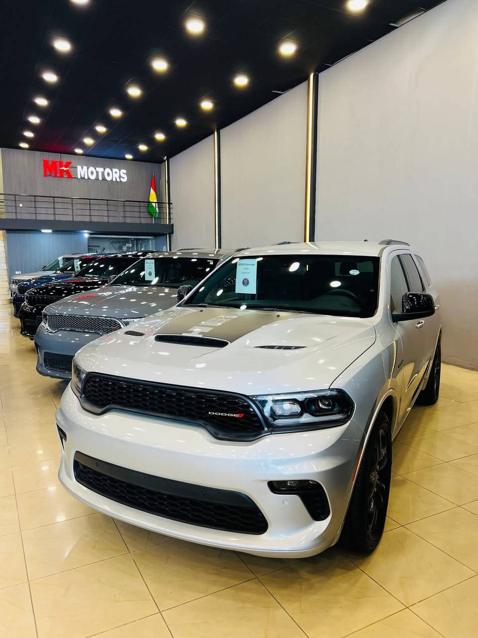 بەخێربێن -Welcome-مرحبا بيكم
النوع: دوج
الموديل: دورنكو R/T
سنة الصنع: 2024
المحرك: 8 سلندر 
ناقل الحركة: اتوماتيك 
الحالة سيارة: كلين تايتل 
عدد الميال:4000 مايل  
الون: سلفر 
———————————————
مواصفات:
شاشة كبيرة 
مقاعد كهرباء و خزن
باب خلفي كهرباء 
تشغل عن بعد
مثبت سرعةً
مقاعد تدفئة 
داخل سيارة اسود 
ستيرن تدفئة 
حساسات 
كاميرا خلفي 
مقاعد شامواه 
المرآة كهرباء و هيتر 
نظام دفع رباعي 
ضواء زنون اضائة ليد LED

———————————————
السعر :32000$ بيها مجال 
سيارة بدون رقم تترقم رقم شمال 
———————————————
مكان : معرض ام كي موتور MK motors
موقع : اربيل شارع 100 متري
قريب ترافلايت مخمور
———————————————
للتواصل و استفسار 
***********
