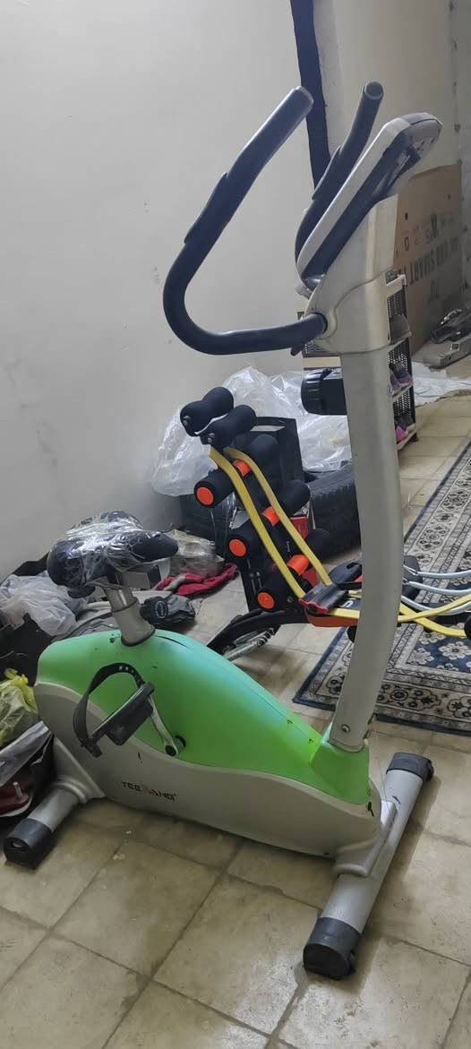 السلام عليكم
منقله للبيع
مع كرسي للرياضه وكرسي للرياضه
الاتصال مازنجر ***********
تحياتي واحترامي للجميع
