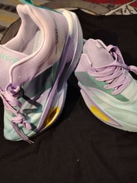 أحذية • جديدة • إكسسوارات