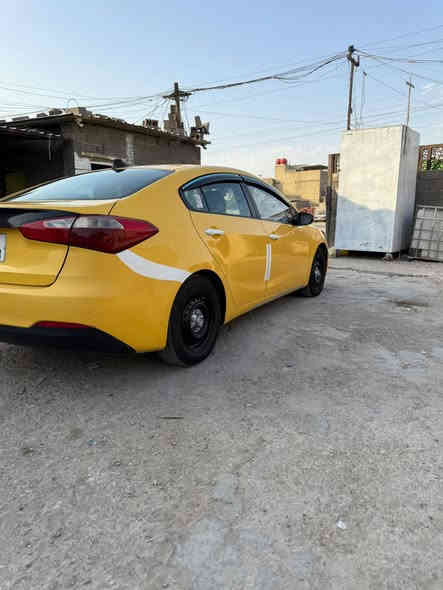 سلام عليكم كيا فورتي مديل 2015مكينه كير كله بلادي بس وشر قبق ولفات مبدله فقط مبدل بيها بنيد  ولباب صدر 
سيارة حلوه ونظيفة صبغتها جديده سعرها 108وبيها مجال شي قليل مكاني بغداد مدينه ***********
