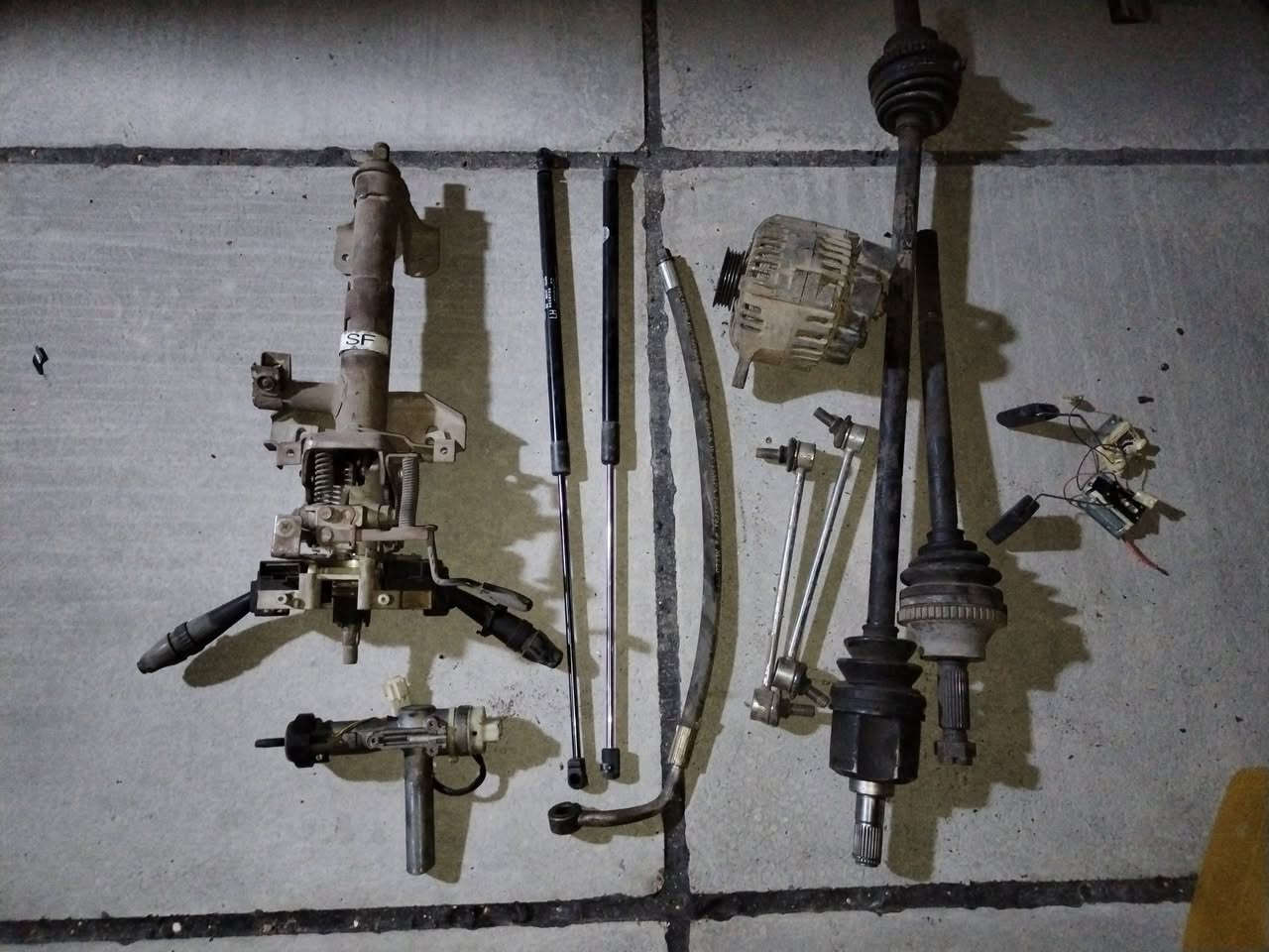 سلام عليكم غراض اوبتما ٢٠٠٥ البيع قيم اخذهن كلهن ***********
