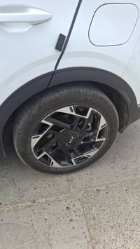 كيا سبورتج رقم شمالي م.٢٤ بسمي ماشيه ٢٢ الف نص فول كراسي الاماميه كهرب...