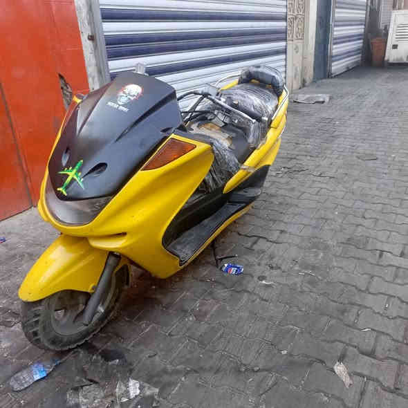 سلام عليكم دراجه ماجسته خير من شرط مكينه ناعمه متنسمع دراجه مال جناي دراجه خير من الخير اشاير لايت زنون  هورن كيج حماوه رون سرعه كله شغال مال جناي دراجه شرط ترايك بيها وين متريد مكاني بغداد شراي يتصل او خاص *********** سعرها 475 مناسب كلش بغداد
