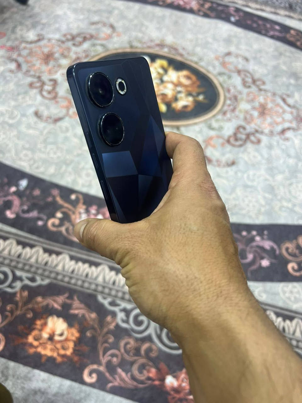 للبيع  Tecno Camon 20 pro 5g مع ايربود ريملي 
الجهاز نظيف وحالة ممتازة 
البطارية قويه 
يشغل 60 فريم ببجي باقي الالعاب 90 
ذاكرة 256GB/8GB
مابيهه اي عطل  
السعر 225 الف مع الايربود وبيهه مجال للطيبين
مكاني البصرة _ ساحة سعد
رقمي ***********
