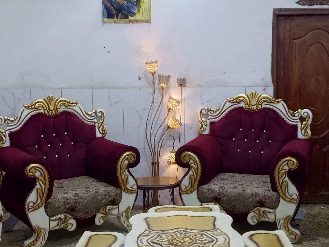 تخم ملكي تكمه نظيف جدا 10مقاعد مع سيت طبلات هديه ب325الف وبي مجال المكان الوشاش *********** يوجد توصيل بكروة يوجد واتس اب
