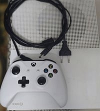 اكس بوكس ون اس للبيع نضيف جدا ممفتوح ابد ويا اربع العاب السعر 150 وبي ...