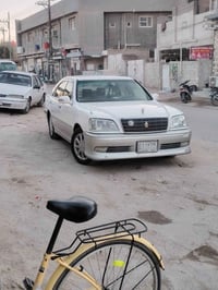 ملكة ٢٠٠١ سيارة جاهزة وحلوة مكفولة من الكص بيها فقط بالجاملغ الخلفي وم...