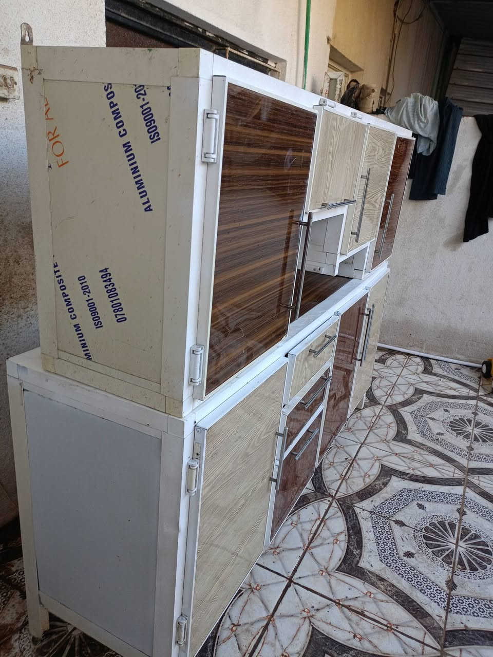 كاونتر قطعتي الطول مترين مستعمل قليل 
السعر 200 البصره شط العرب ***********
