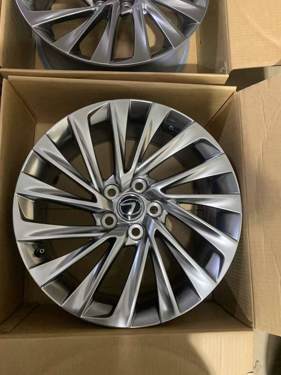 السلام عليكم ورحمة الله وبركاته
طلب خاص لاحد الاخوة من اهل الرمادي
تخم ويل لگزز ES
التخم تفصيخ نسبة النضافة 99 بالمية
 حجم الويل 18
حالة الويل نضافة 99 بالمية بدون خدوش او عيوب
ياباني اصلي
الحجز واتساب ***********
او على الخاص
