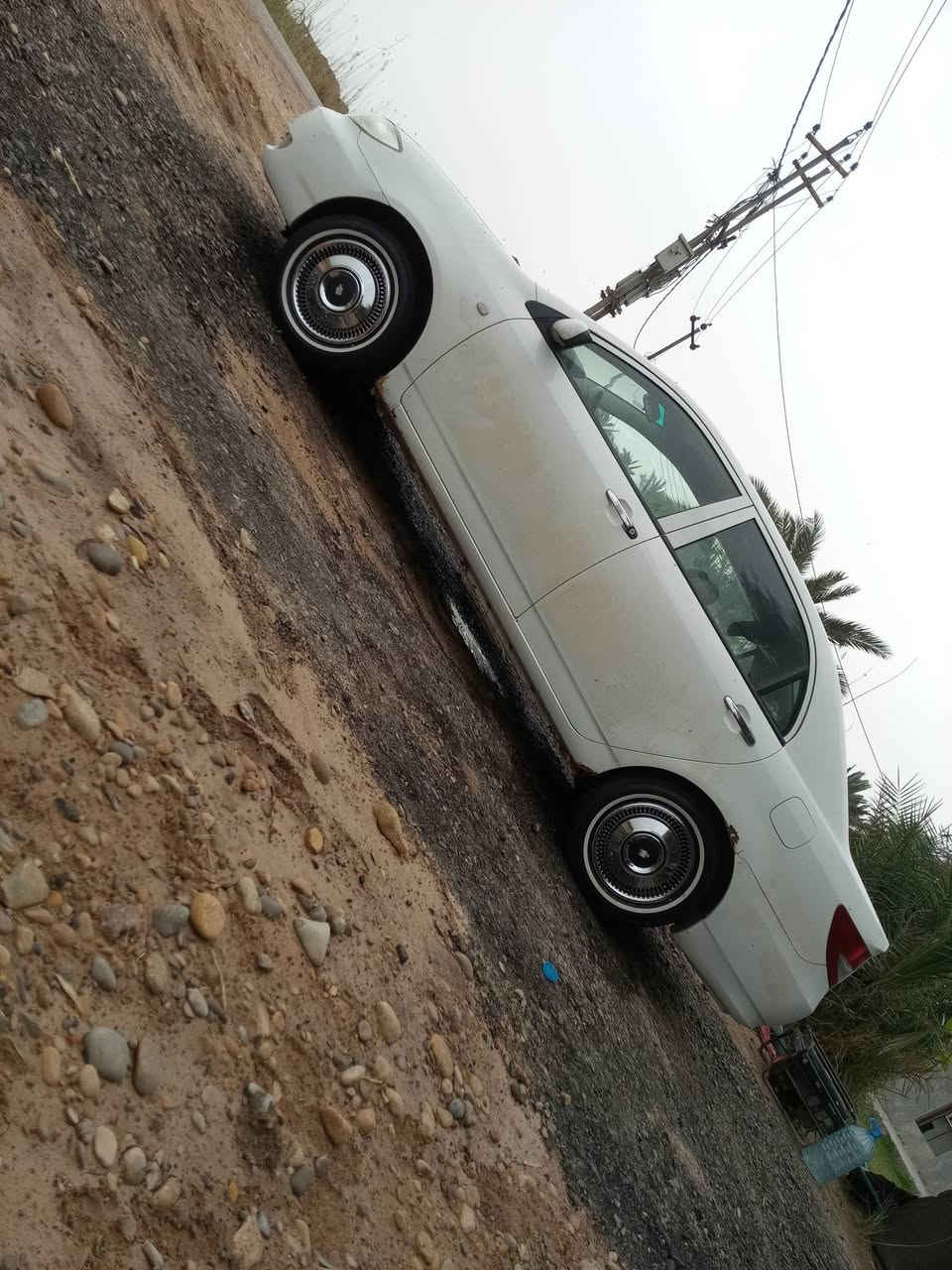 السلام عليكم بي واي دي 2013 للبيع مقفوله كفاله عامه جير ومحرك وتبريد وتدفئه خير من الله وصدر امامي خلفي السعر 60 وبيها مجال سنويه ل 28،,***********
