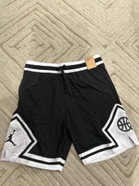 شورتات • اصلية • توصيل