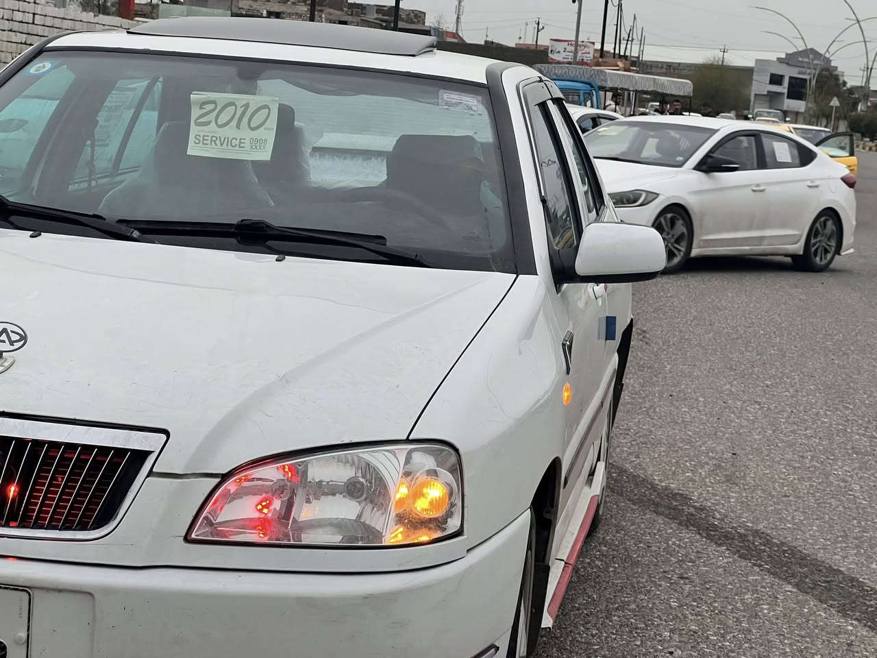 كوين شيري ٢٠١٠ماشيا١٣٤
مكينه وكير شرط سياره بلادي لاصبغ ولا معجون ولا اي شي 
تبريد ثلج شاشه طخم تواير باتري كلو جديد ماناقصها بس ستر الله زينول سياره متعوب عليه كابون مابيها رقم بغداد انكليزي الشرعي بل موصل هذى سنويه كله جديد باقي التفاصيل اتصل ***********
لحد يتصل وتساب فقط سيم كارت
