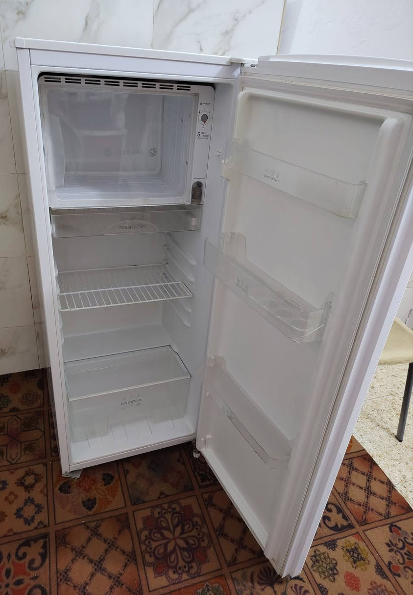 ثلاجه وسط شركه المتين حيل نظيفه وتجميد فول ومابيهه اي خياس مثل ما بالصوره حجم وسط
السعر ١٥٠ وبي مجال


**إذا كنت صاحب هذا الإعلان وتريد حذفه لأي سبب، رجاءا أرسل رسالة إلى الدعم الفني**