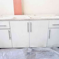 سنك mdf استعمال جداً قليل نظيف جداً  ٢متر و٨٠ سم  سعره ٢٢٥الف مكلفني ٤...