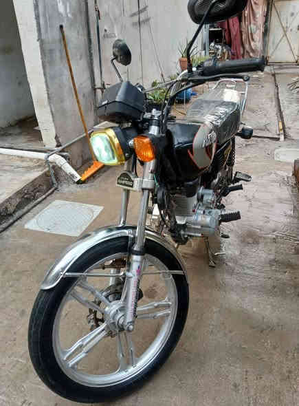 ا
سلام عليكم 
ايراني للبيع موديل 2020 ما بي اوراق 
كهربائيات كلها شغاله نكره سلف سعره 550 وبي مجال قليل ما ناقصه 
اي شي مكان الرمادي
 اتصال ع رقم  ما متواجد ع فيس
***********
