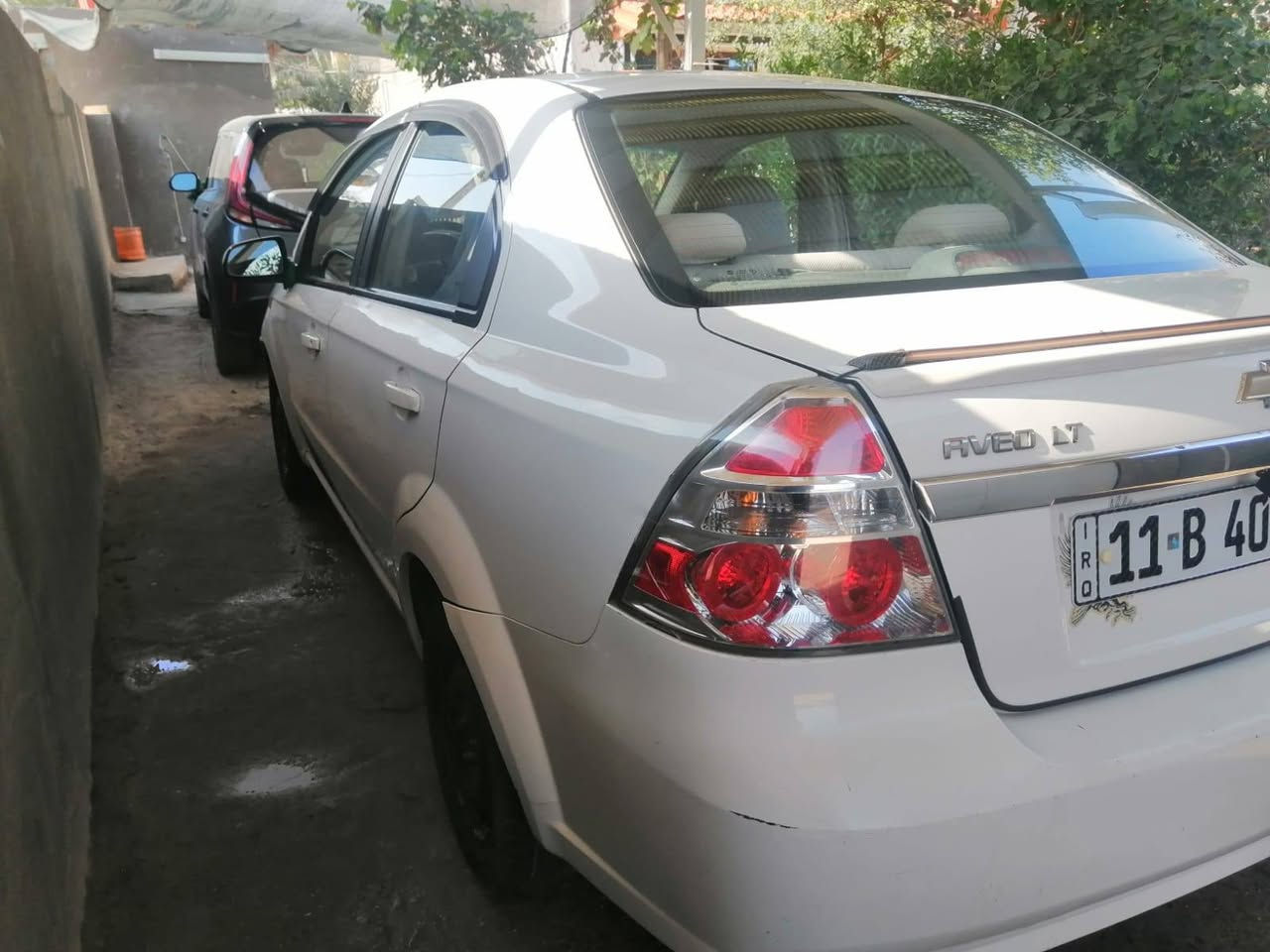 السلام عليكم عندي افيو خصوصي موديل 2010 ماشيه 130 الف سياره نضيفه وحلوه ماتعبانه كير محرك خير من الله سياره مالتي اروح بيها لشغلي وارجع يعني مامتعوبه واردها امريكي رقمها بابل مكان السياره بغداد شعندك تفاصيل استفسار خابرني *********** سعرها 68 وبيها مجال ان شاءالله .
