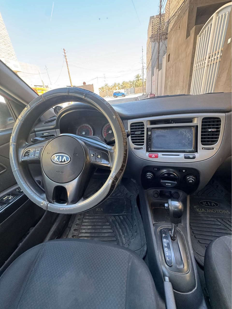 كي ريو 2012 وارد خليجي محرك 1400 فو سياره فتحه 5 ويل كب اشاره بل مري تبريد بيانو دركه سيراتو  مكفوله من الصبغ بيه بارد قليل وجراد قليل جداً السعر 84 مكاني النجف ***********  رقم اربيل انكليزي حاضر وكاله  تحب تحويل النجف, العراق
