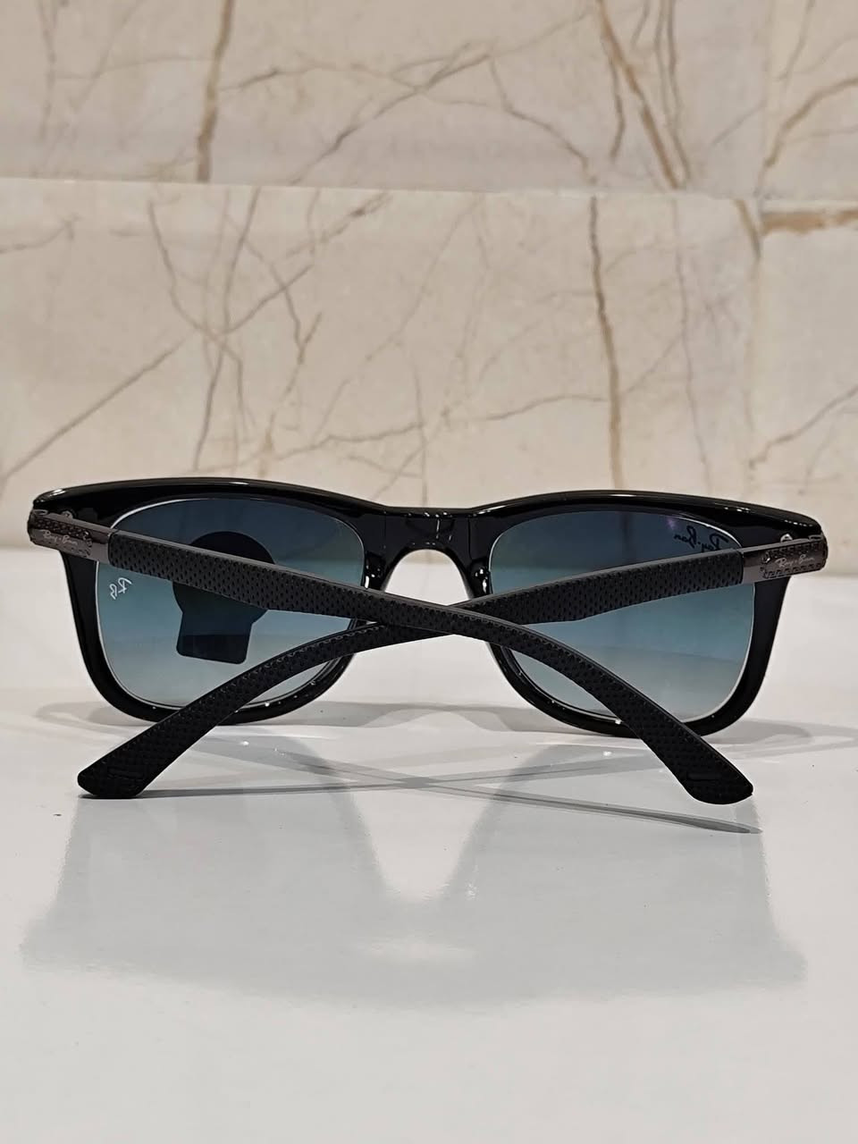 من اجمل ديزاينات رايبان واشيك الالوان
عدسه زجاج سميك لون بحري مدرج
عدسه UV حمايه من الاشعات الضارة للعين
الاذرع مغلفه ربر 
النضاره كجول ورسي
رياضي وعسكري 
مختمه بل كامل بدن وعدسه
تأتي مع علبه حافظه للماركه كاملة المرفقات
كوالتي عالي جدا

السعر 30 الف 
التوصيل مجاني لجميع محافظات العراق 

للحجز مراسلة الحساب ( ترسل رقمك وعنوانك الكامل)

اضغط لمتابعة الصفحه ليصلك كل ما هو جديد ومميز
من (انس براند للاناقه العامه) متجر الاقتناء والهدايا الفخمه


**إذا كنت صاحب هذا الإعلان وتريد حذفه لأي سبب، رجاءا أرسل رسالة إلى الدعم الفني**