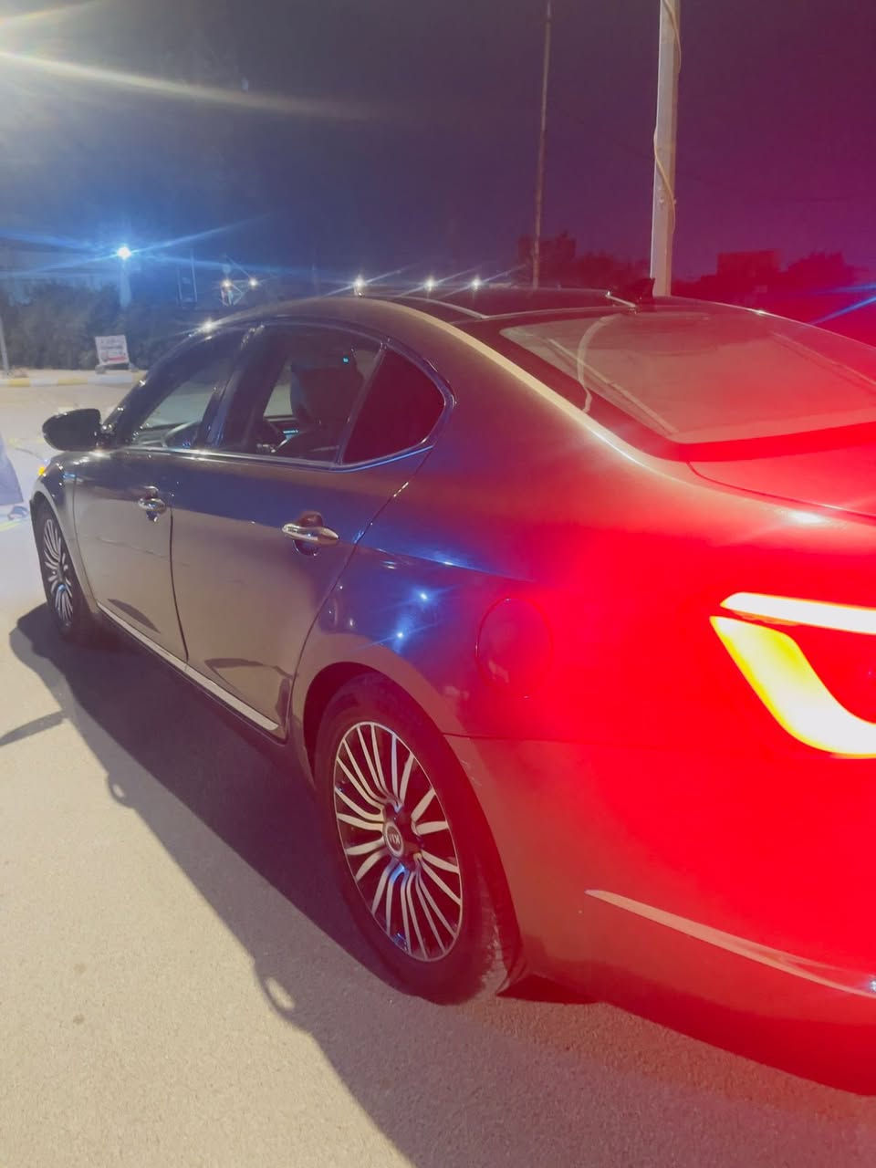 السلام عليكم
كيا كادنزة. 2014VlPامريكي 

السيارة فول مواصفات بعد معروفة VlP 

رقم بغداد تحويل ثاني يوم 

ضررر السيارة قطعة جاملغ الخلفي عكس السايق 

السيارة محرك وكير مكفول 

السعر 132والشراي بي خير ويدللل

المكان واسط الصويرة ***********
