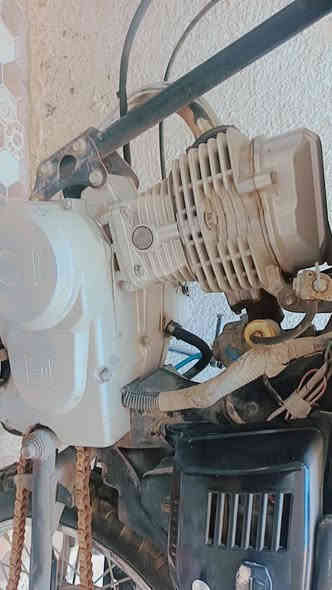 سلام عليكم شباب دراجة ايراني نامة أوراق كاملة شغالة كهرباىيات وغيرها 
السعر 700الف 
العطل بيها فقط كرنك
العنوان البصرة الزبير ***********
