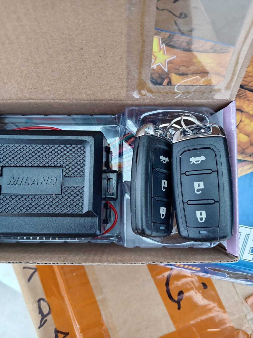 السعر ١٥ الف مع التوصيل 
جهاز سنتر لوك جوكر لكل السيارات

موجود اربع اشكال

متوفر جمله مفرد

للحجز مراسله الصفحه او واتساب ***********
