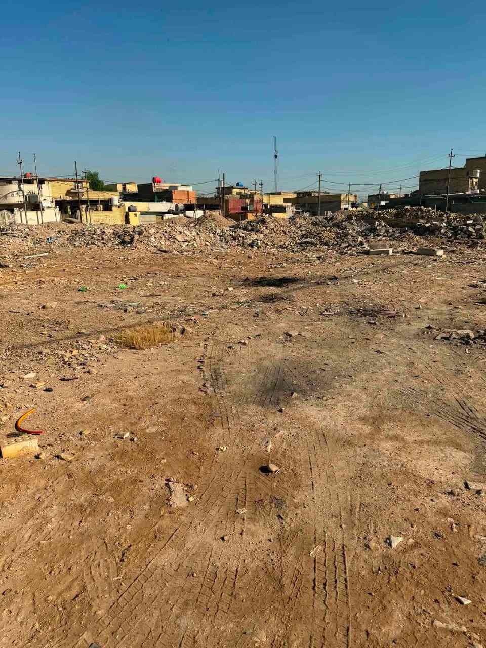 ارض للبيع منطقه ام الكبر والغزلان المساحه ١٠٠ الواجه ٥ نزال ٢٠ ) رقمي *********** السعر خاص
