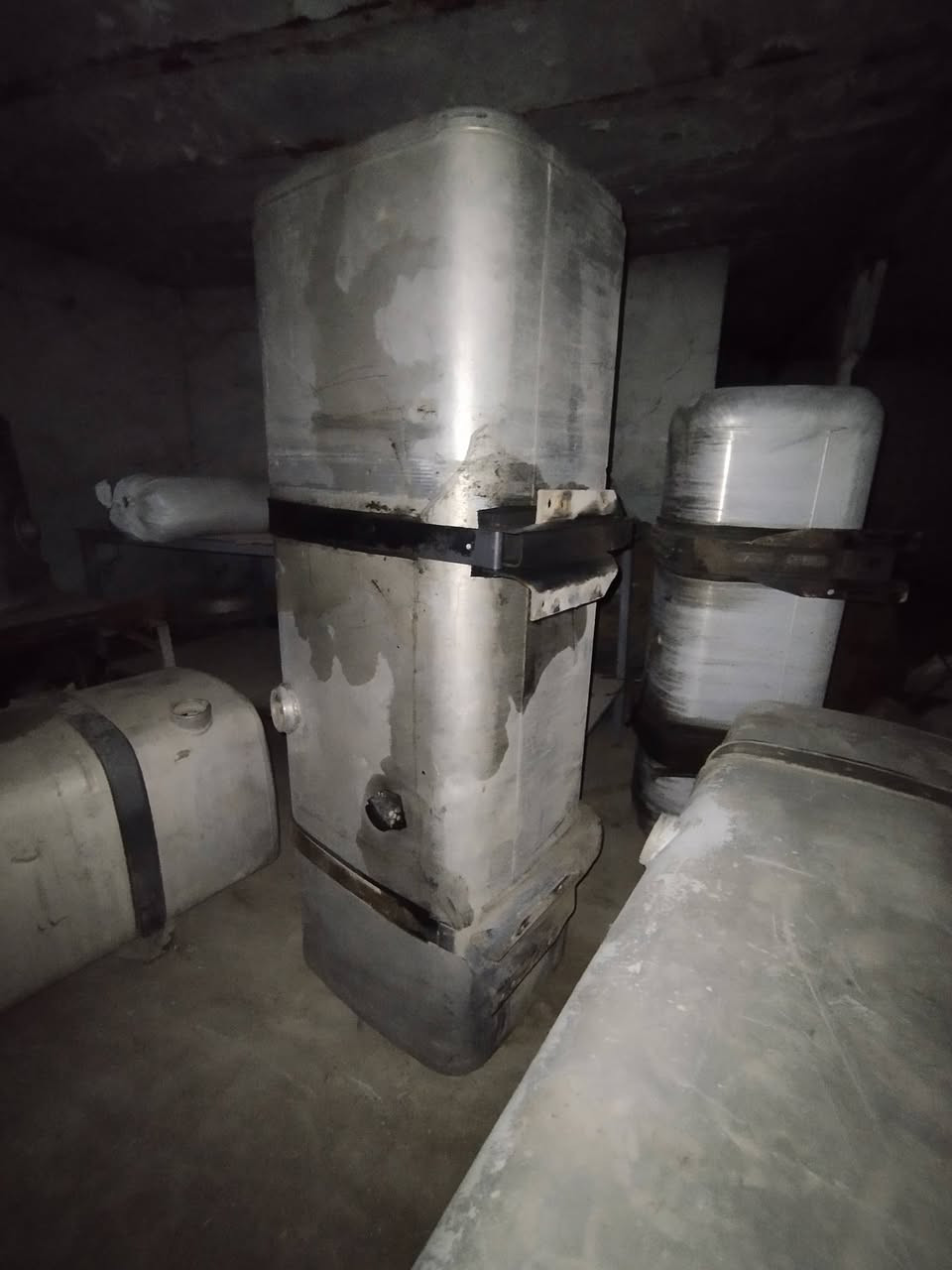 تانكي فافون للبيع ألماني جديد يأخذ 600لتر المكان النجف للاتصال على الرقم *********** أو. ***********
