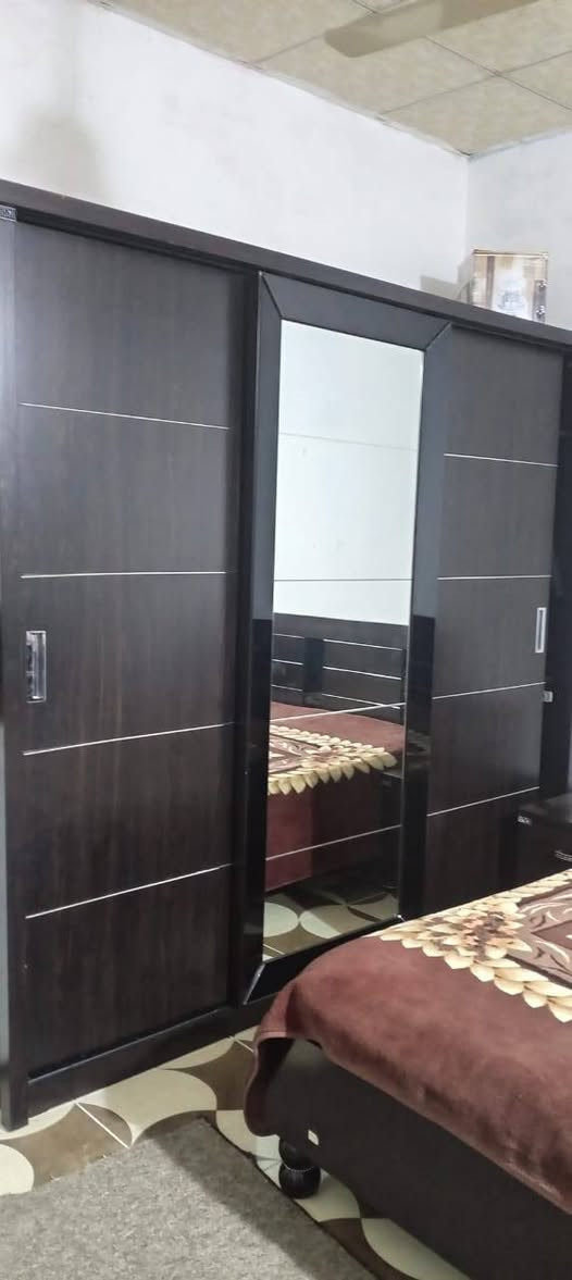 غرفة نوم ماركة استقبال نضيفة  جدا مكان اربيل شاويس تواصل خاص
