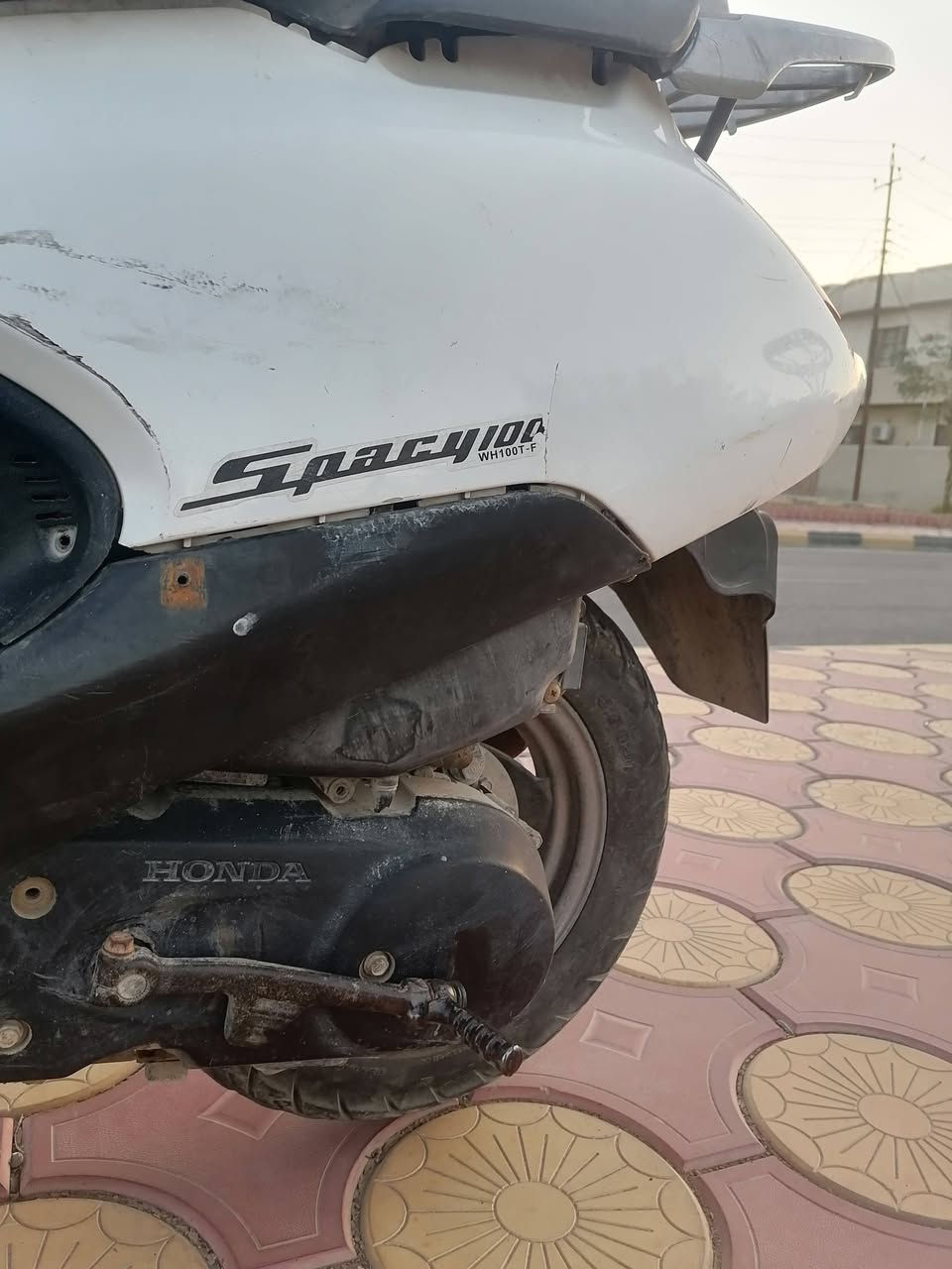 سبيسي ياباني نكرة سلف كهربائياتها كلها شغالة اشايرها يشتغل الدراجة اول مشغلها ادخن تمشي بيها مسافة تكطع دخان سعرها 350 وبيها مجال ***********
