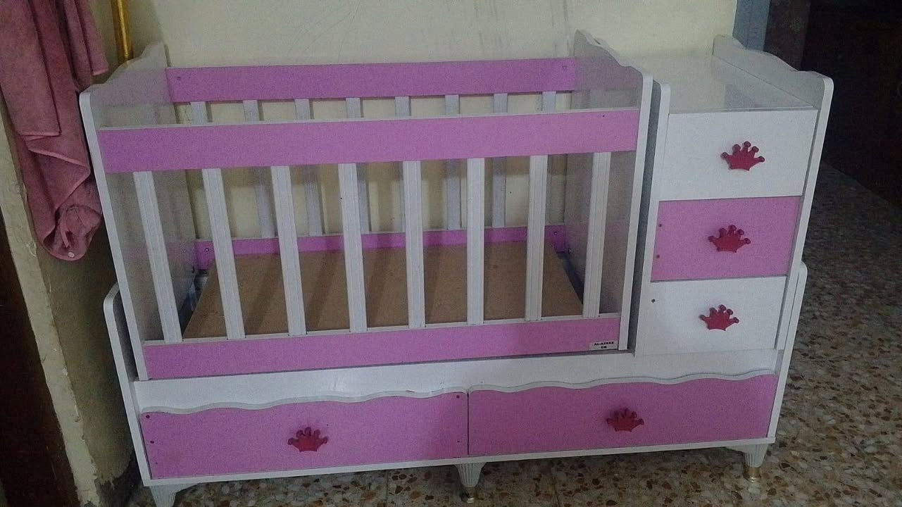 جربايه طفله للبيع استخدام نضيف مكانها الحله شارع 80مكلفه بالنشر ***********
