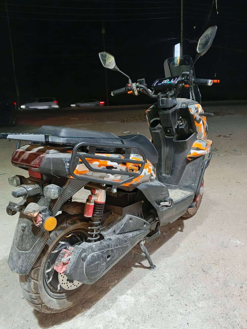 دراجة اباتشي موديل٢٠٢٦
صار شهرين من مشتريها 
مواصفات الدراجه :
ملف نحاس 3000
6بطاريات مسطرة 
لون عسكري مميز 
تمشي مسافة 90KM 
سرعة 100 عداد حقيقي 80
تاير حجم 12
بريك مانع انزلاق 
بريك دسك 
دبل مفتاح دبل بصمه 
تشغيل عن بعد 
3 سرعات 
لايت 6 زنون 
نظام R 
نظام قفل سرعة 
مغلفة كاربون فايبر بلادي 
نظام كشف اعطال
سعر مليون 200 وبيه مجال


**إذا كنت صاحب هذا الإعلان وتريد حذفه لأي سبب، رجاءا أرسل رسالة إلى الدعم الفني**