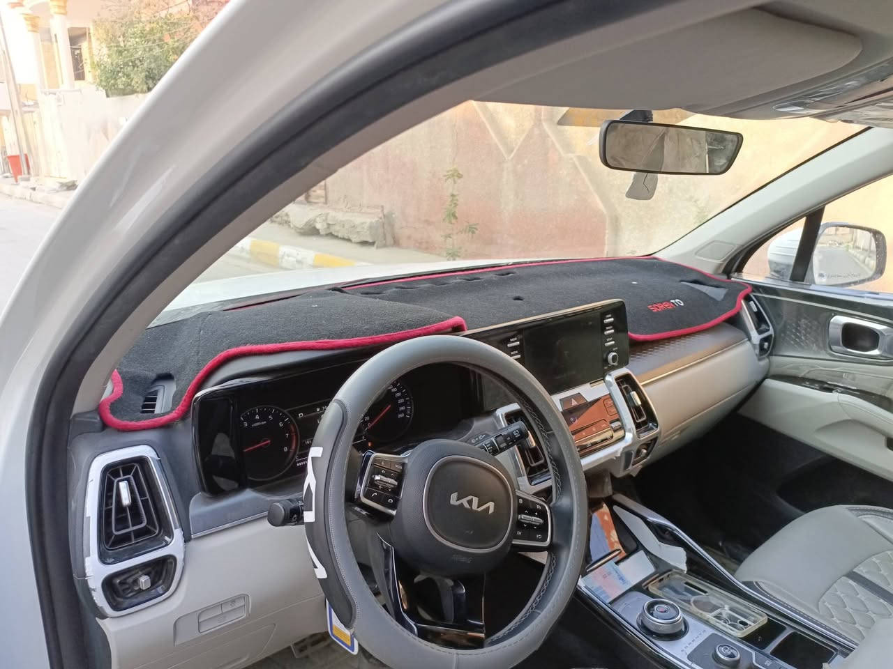 السلام عليكم سورنتو للبيع 2022 سياره كلش نضيفه رقم بغداد ماشيه 76 ألف السعر 295$ اتصال ***********
