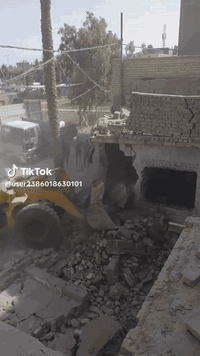 مستعدون تفليش الدور القديمه و محلات وباسعار مناسبه في جميع مناطق ديالى لاتصال على رقم 
للتواصل : ***********
