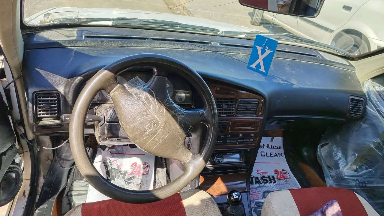 بيجو بارص 2015  مكاني النجف
رقم قادسيه  سنويه لل 27  راعيه بالنجف يريد مداور 
بيه 3 قطع تبريد ميشتغل 
حداديه زينه 
تخم تاير جديد
كير ومكينه مكفولات 
السعر 38 وبيه مجال 
***********
