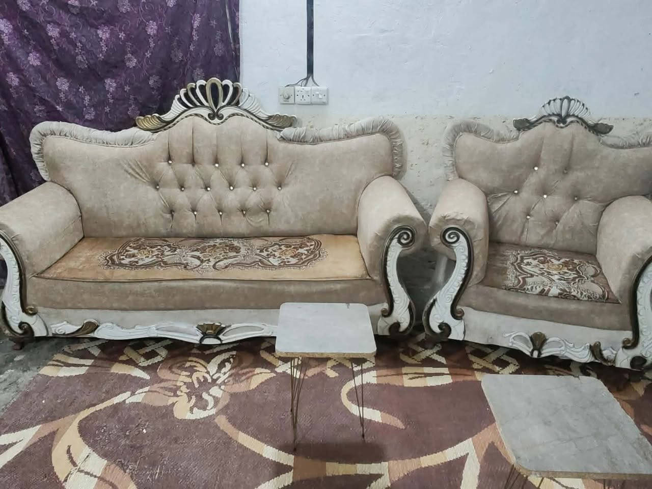 تخم ملكي 10 مقاعد نضيف  تزكام خشب بلوك اسود اخو جديد مابي اي ضرر سعره 300 وبي مجال مكاني كاضميه يوجد توصيل بكروه *********** يوجد واتساب
