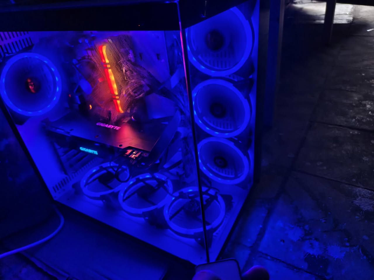 للبيع كيس PC فقط

المعالج: Intel Core i5-10400 6 Cores / 12 Threads

كرت الشاشة: RTX 2060 SUPER 8GB GDDR6 Gigabyte

اللوحة الأم: Gigabyte B460M D2V

الرام: 16GB DDR4 Dual Channel

التخزين: SSD 120GB

HDD 2TB

ملاحظة: • البيع كيس فقط • بدون شاشة • بدون كيبورد وماوس • بدون أي ملحقات

السعر: 725,000 دينار

الموقع: بغداد - مدينة الصدر - قطاع 38

للاستفسار: ***********
