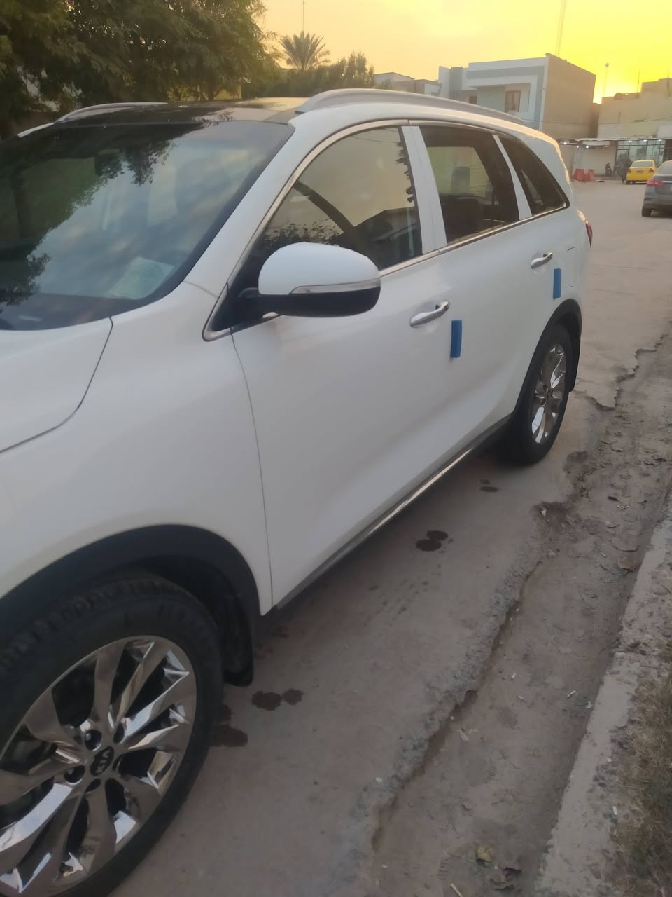 السلام عليكم كيا سورنتو موديل 2020 ماشيه 80 الف رقم بابل السعر 250 وبيها مجال الاتصال ***********
