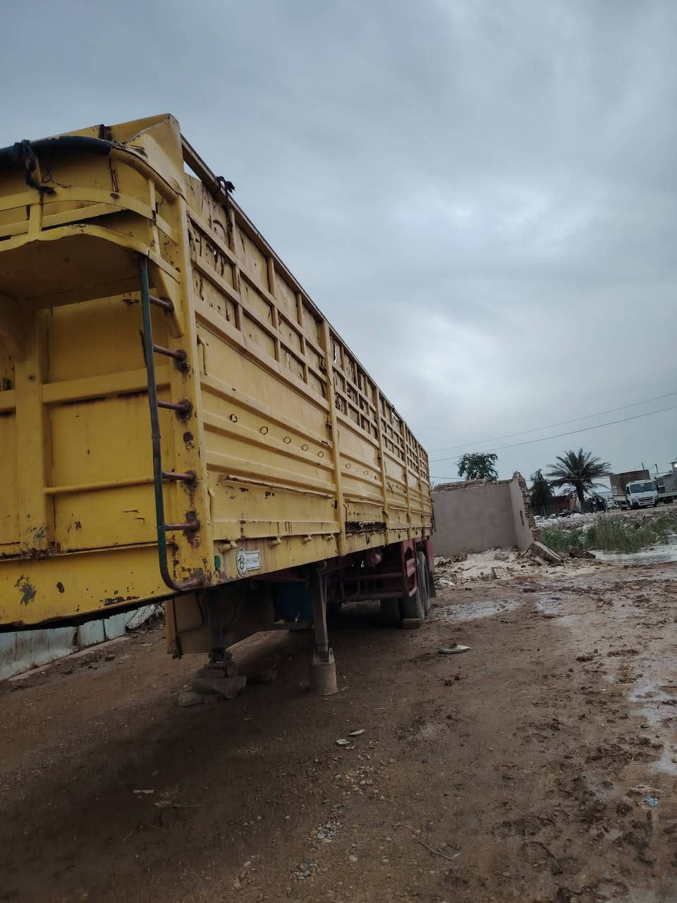 للبيع عربانه حداديه المكان الكوت /***********
