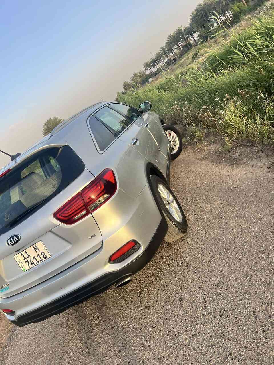 سورنتوو19 شكل ل20 وارد امريكي 6سلندر صبغ بنيد وجاملغ فقط موضوح الضرر 
سبعة راكب 
رادار 
تبريد خلفي 
 مكان السيارة ابو غريب 
السعررر 177 وبيهه مجال الاستفسار :
                       
                     ***********/***********
