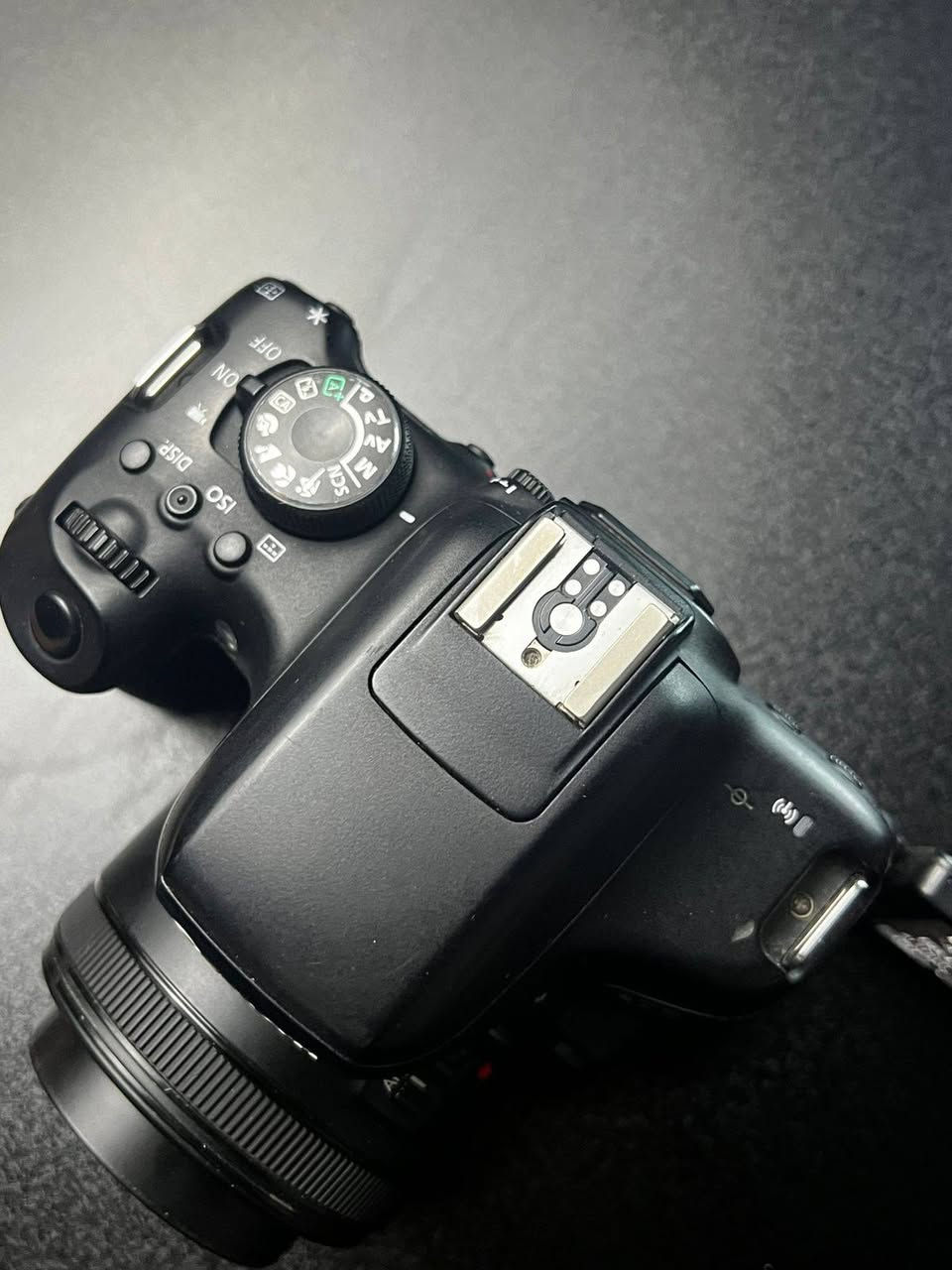 كامره كانون 750d للبيع
ملحقاته 

بطاريه1

شاحنه 

حزام كتف طويل

عدسه 50mm

سعره 400الف قابل للتفاوض

للعلم الكامره اشتريته جديده ما مستعملته هواي 

للاستفسار علق اني ادخلكلان خاف الخاص ما يفتح عدكم


**إذا كنت صاحب هذا الإعلان وتريد حذفه لأي سبب، رجاءا أرسل رسالة إلى الدعم الفني**