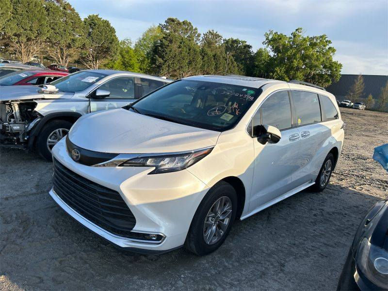 السلام عليكم ورحمة الله وبركاته
تويوتا سينا 2022 هايبرد 7 راكب 
شاصي مكفول 
حادث جاملغ خلفي ايمن وموجود حادثها بل صور ورقم الشاصي 
وبيها طخه خفيفه بالجاملغ الخلفي بالعراق 
مواصفات XLI
السيارة جدا جدا نظيفة استخدام شخصي ماشية 65 الف 
رقم بغداد بسمي مداور ثاني يوم 
مكان السيارة كربلاء 
السعر 320 وبيها مجال 
الاستفسار الاتصال على 
***********
