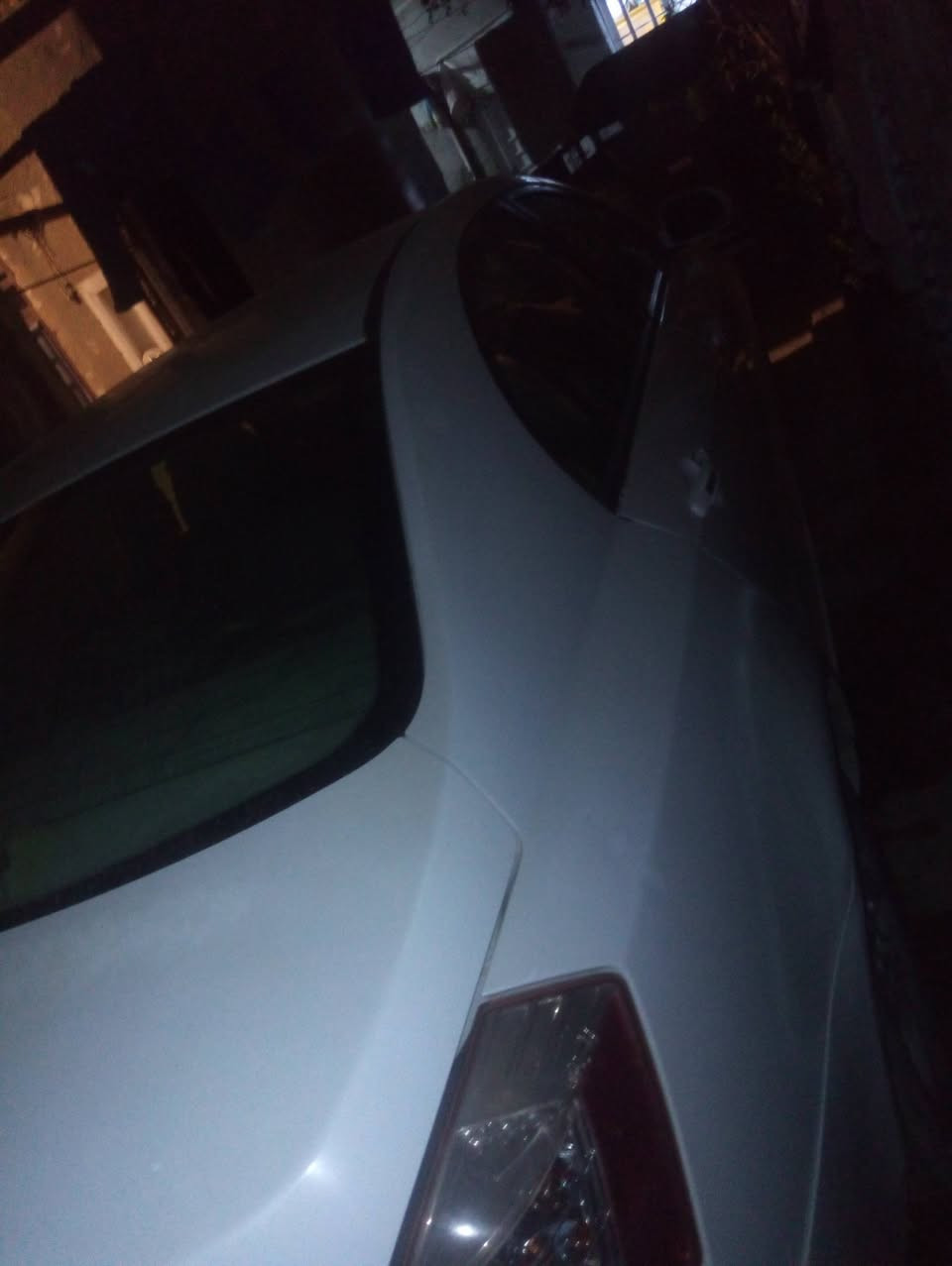 سلام عليكم سياره مكفوله كفاله عامه مانقصه شي سياره خير من الله مكفوله من كلشي مكان سياره كربلاء سعر 50.... رقم ***********
