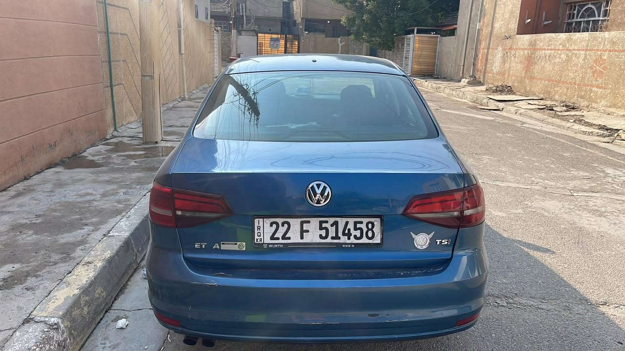 سلام عليكم
جيتا موديل 2017  
قطعتين صبغ. جاملغ امامي كلير امريكا جاملغ خلفي  صبغ العراق 
سياره كير ومحرك خير من الله  صدر امامي خلفي جديد 
سنويه جديده هزه تخلص شهر 2 
سياره نص فول 
 عنوان اربيل  
115بيه مجال بسيط 
***********
