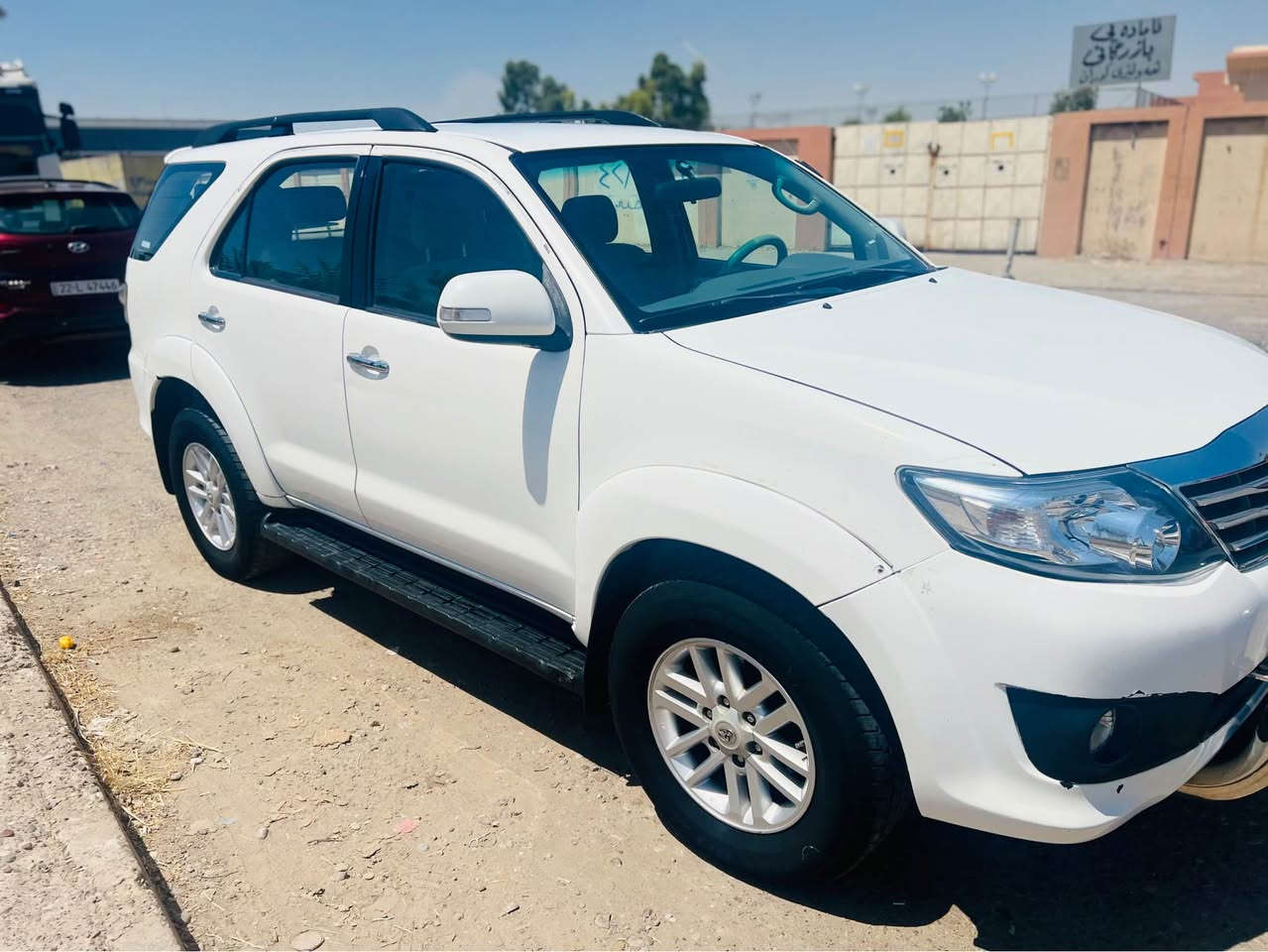 Fortuner SR5 2012
سنوی و هەزە و رەقمی نوێ یە 
مەکینەو گێڕی بەشەرتە 
دەبل اکسل 
کامیر و حساس بیلادی
ئاوێنە شەفت 
سێ پارچەی بۆیاغە تۆزێک ناوی گرتووە 
سیارەکی پاک و جاهزە 
چوار تایەی نوێ 
هیچ مسروفی نییە 
واتساب
*********** أربيل, العراق
