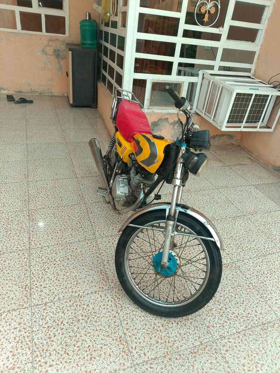 السلام عليكم دراجه تايكر موديل 20 اوراق كامله دراجه خير من الله من مكينه من شلعه سعر 330 مكاني ديالى بعقوبه ***********
