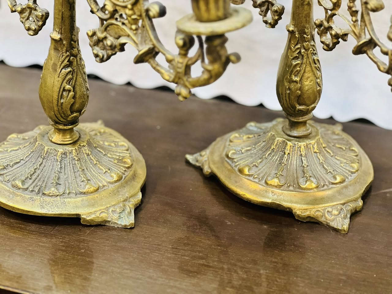 للبيع زوج شمعدانات نحاسيه قديمه ثقيله ارتفاع 37سم وعرض 35سم اكتب تم يوصلك السعر


**إذا كنت صاحب هذا الإعلان وتريد حذفه لأي سبب، رجاءا أرسل رسالة إلى الدعم الفني**