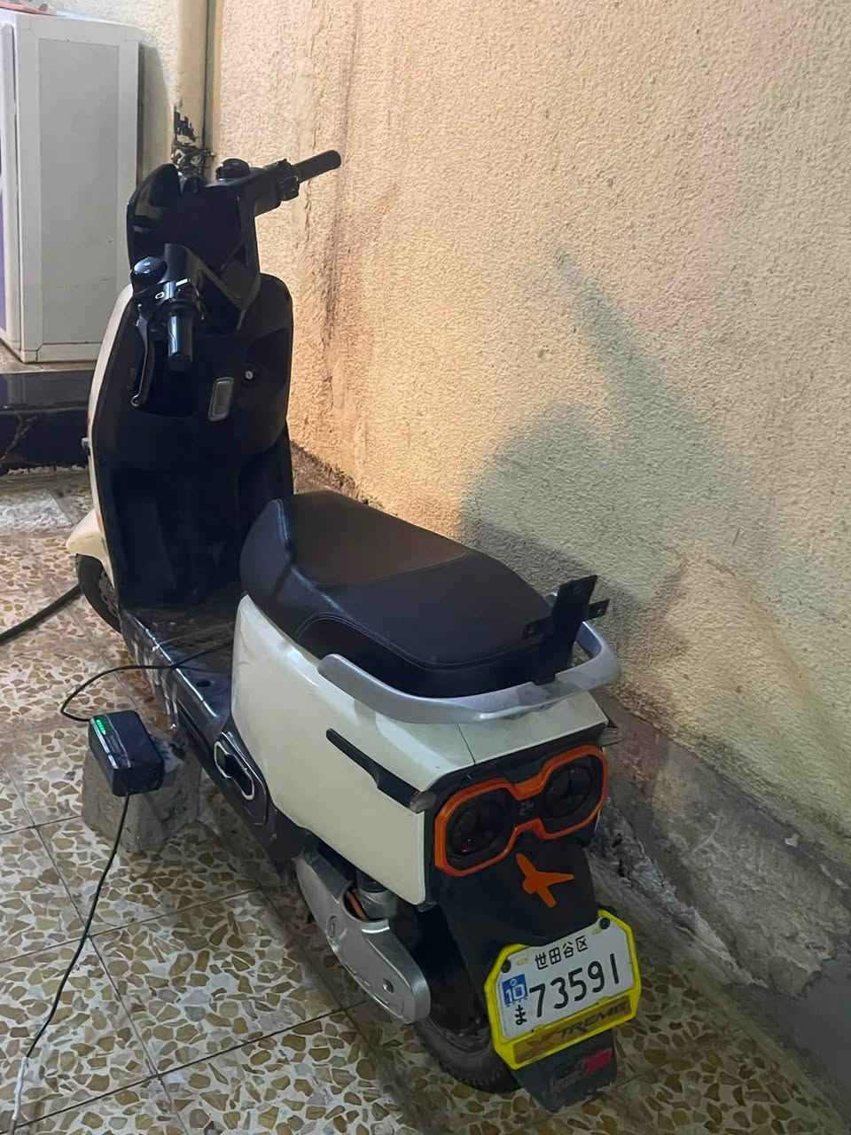 ريان ابو عيون مطور جديد بصمه وسويج شرط كلو ناقصو تريشه فقط السعر 675 رقم هاتف ***********
